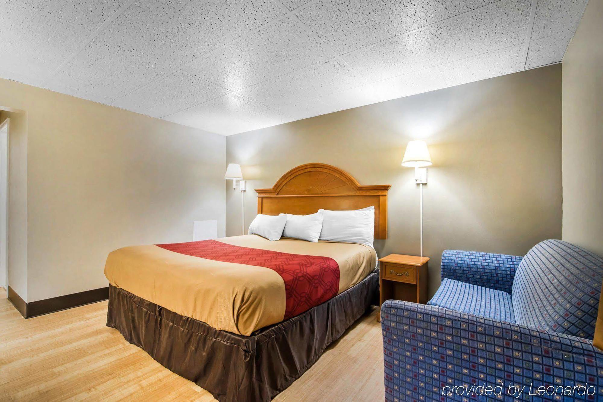 Econo Lodge New Paltz Εξωτερικό φωτογραφία