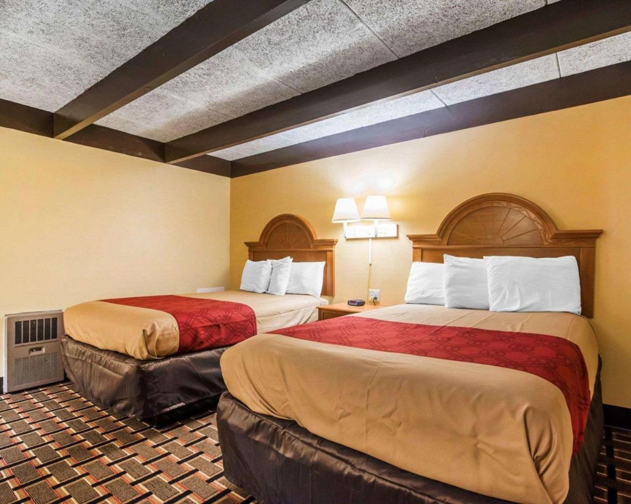 Econo Lodge New Paltz Εξωτερικό φωτογραφία