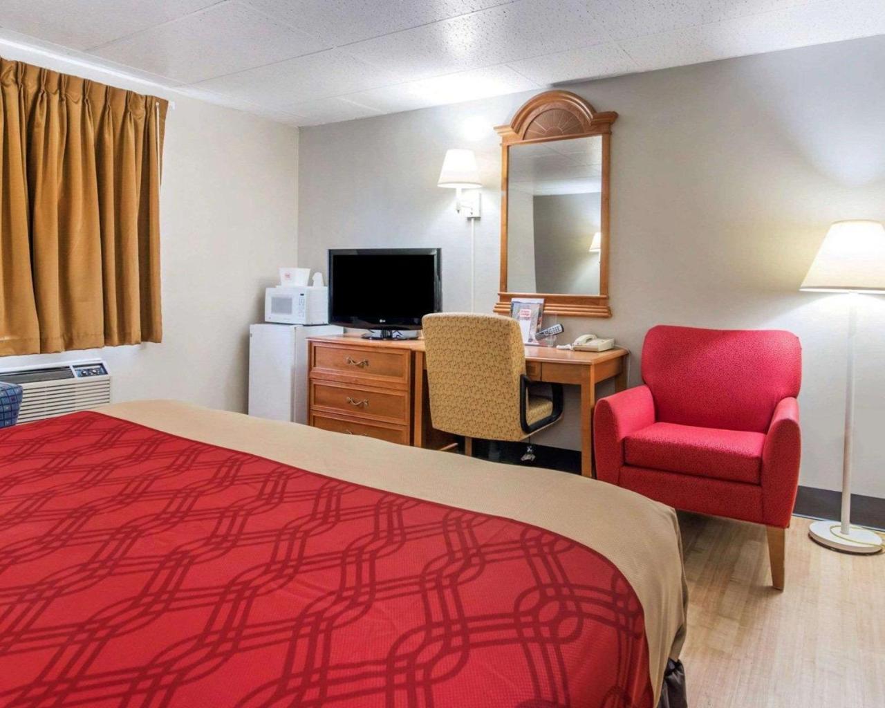 Econo Lodge New Paltz Εξωτερικό φωτογραφία