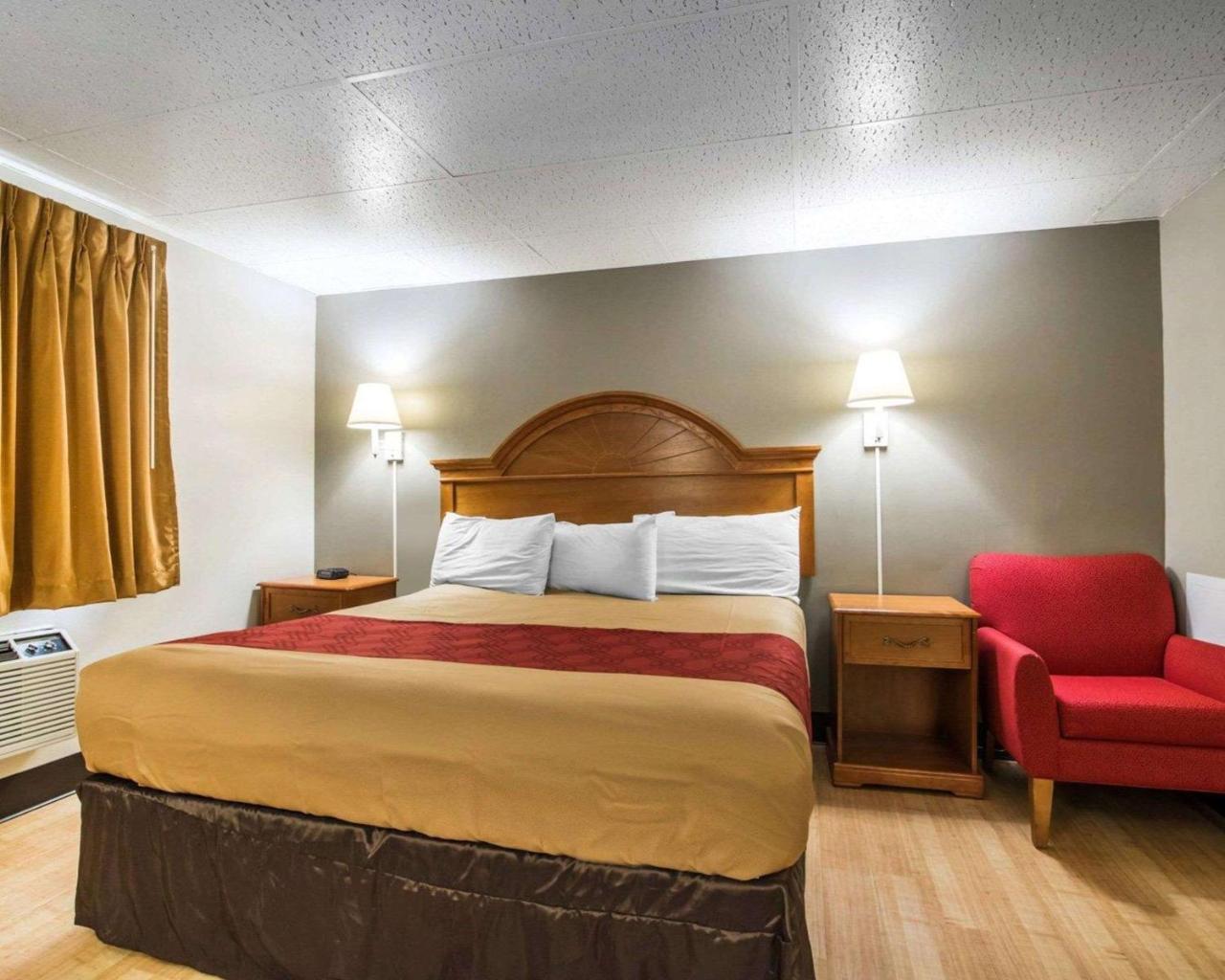 Econo Lodge New Paltz Εξωτερικό φωτογραφία