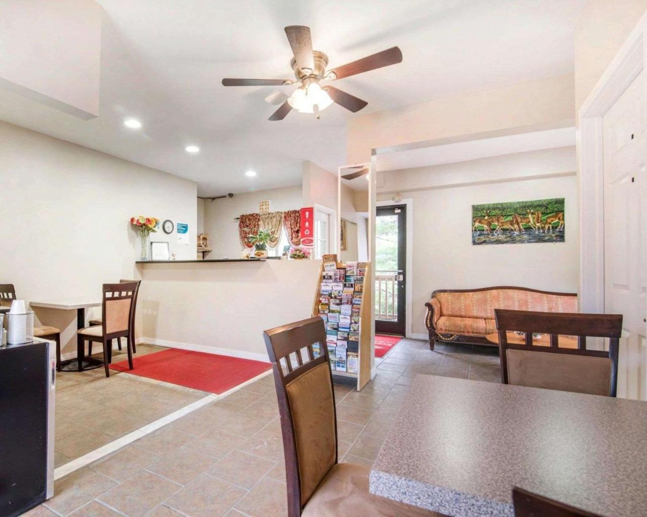 Econo Lodge New Paltz Εξωτερικό φωτογραφία