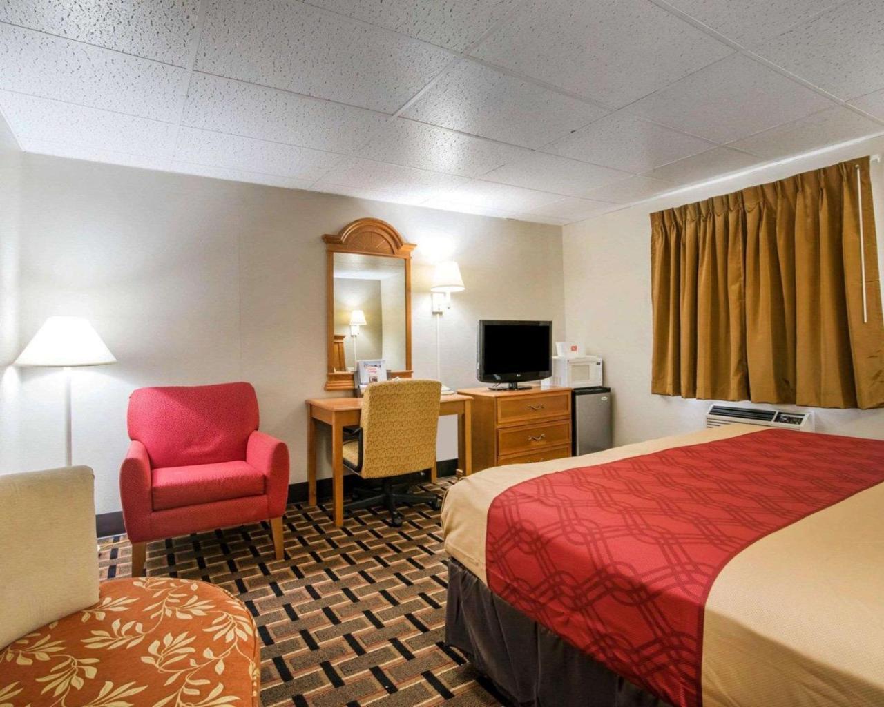 Econo Lodge New Paltz Εξωτερικό φωτογραφία